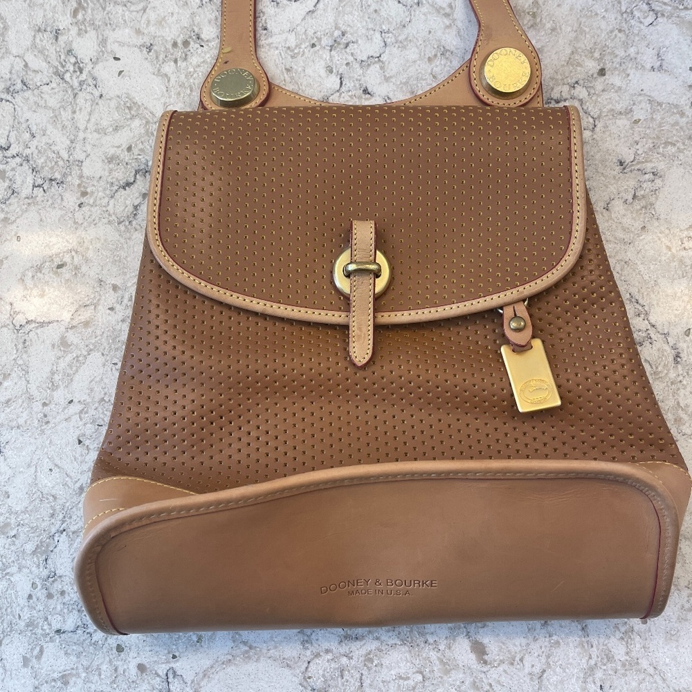 Vintage Dooney‎ & Bourke Brown push lock  Shoulder Bag